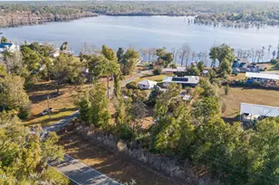 2525 Ellie Ln, Alford, FL 32420 - Photo 13