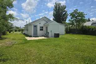 3621 Lark Ln, Panama City, FL 32404 - Photo 3