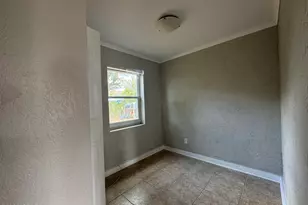 1209 E 10th St, Panama City, FL 32401 - Photo 9