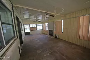 18475 SE 55th Pl, Ocklawaha, FL 32179 - Photo 9