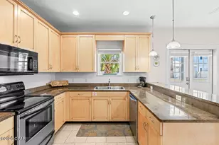 8410 Thomas Dr, Panama City, FL 32408 - Photo 11