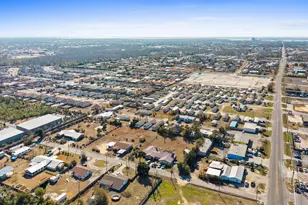 2721 E 19th St, Panama City, FL 32405 - Photo 35