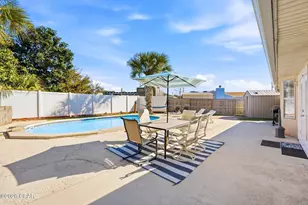 611 Granada Cir, Panama City Beach, FL 32413 - Photo 31