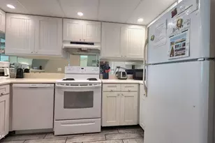 6213 Thomas Dr, Panama City, FL 32408 - Photo 9