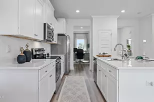 303 Vermilion Cir, Port Saint Joe, FL 32456 - Photo 7