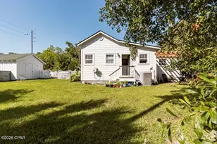 130 Coach Wagoner St, Apalachicola, FL 32320 - Photo 9