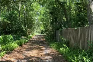 130 Coach Wagoner St, Apalachicola, FL 32320 - Photo 15