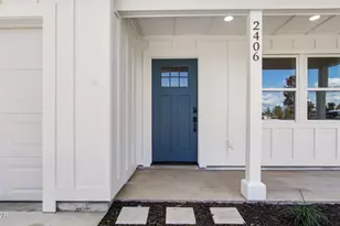 2406 E 16th Ct, Panama City, FL 32405 - Photo 3