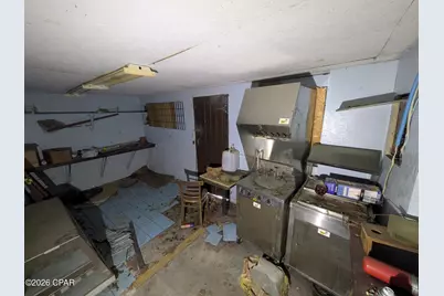 18035 Center Drive, Fountain, FL 32438 - Photo 11