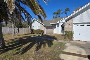741 Cottonwood Ct, Panama City, FL 32404 - Photo 3