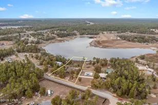 5095 Pine Ridge Dr, Chipley, FL 32428 - Photo 1