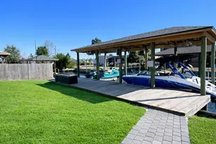 2005 N Harbour Dr, Lynn Haven, FL 32444 - Photo 29