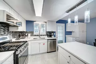 143 W Leslie Ln, Panama City Beach, FL 32407 - Photo 7