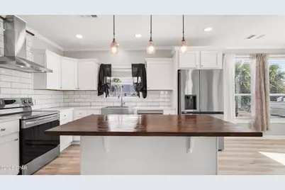 227 Bay Street, Port Saint Joe, FL 32456 - Photo 9