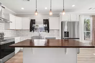 227 Bay St, Port Saint Joe, FL 32456 - Photo 9