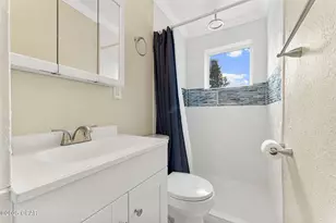 1020 E 14th Ct, Panama City, FL 32401 - Photo 11