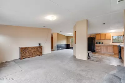 18006 Overland Avenue, Fountain, FL 32438 - Photo 11