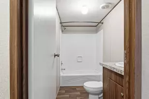 307 E Montana Ave, Bonifay, FL 32425 - Photo 11