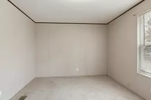 307 E Montana Ave, Bonifay, FL 32425 - Photo 23