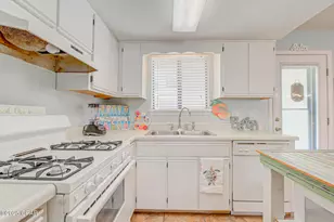 113 Cindy Ln, Panama City Beach, FL 32407 - Photo 17