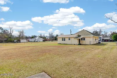 1314 Coggin Avenue, Chipley, FL 32428 - Photo 9