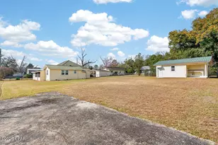 1314 Coggin Ave, Chipley, FL 32428 - Photo 7