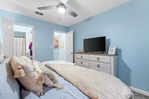 7813 N Lagoon Dr, Panama City, FL 32408 - Photo 13