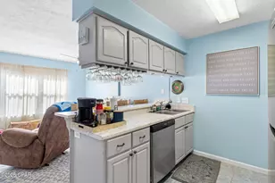 7813 N Lagoon Dr, Panama City, FL 32408 - Photo 9