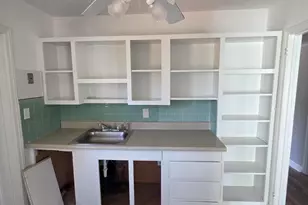 1010 E 2nd Pl, Panama City, FL 32401 - Photo 9