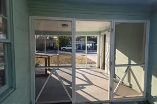 1010 E 2nd Pl, Panama City, FL 32401 - Photo 7