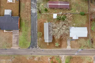 794 2nd St, Chipley, FL 32428 - Photo 23