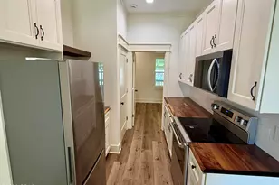 145 6th St, Apalachicola, FL 32320 - Photo 23