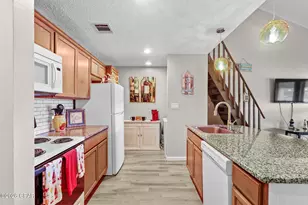 8526 Lydia Ln, Panama City, FL 32408 - Photo 11