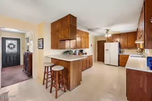 729 Crestwood St, Mary Esther, FL 32569 - Photo 7