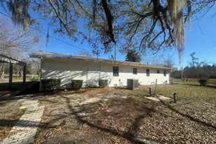 7293 Hwy 90, Grand Ridge, FL 32442 - Photo 37