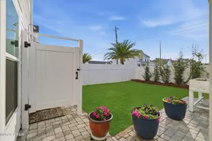 725 Landing Cir, Panama City Beach, FL 32413 - Photo 23