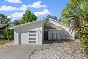 421 Oleander Cir, Panama City Beach, FL 32413 - Photo 1