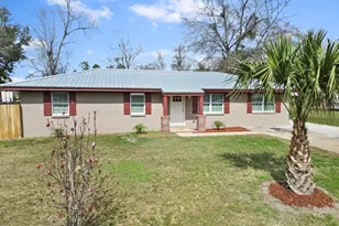 20496 NE Lambert Ave, Blountstown, FL 32424 - Photo 1