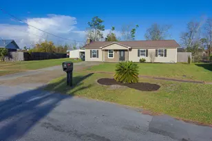 710 E Pine Forest Dr, Lynn Haven, FL 32444 - Photo 1