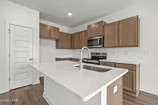 5876 Tyndall Pl, Panama City, FL 32404 - Photo 3