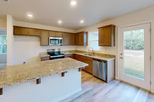 3900 Bricknell Ave, Chipley, FL 32428 - Photo 13