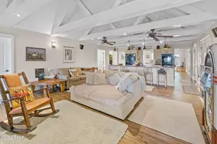 3723 Hicks Lake Ln, Vernon, FL 32462 - Photo 7