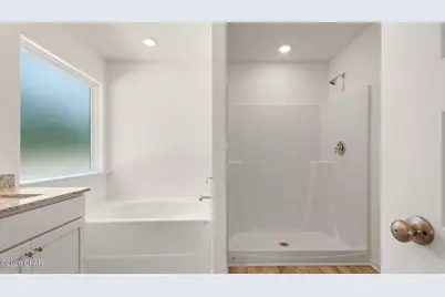 2085 Babcock Street, Chipley, FL 32428 - Photo 13