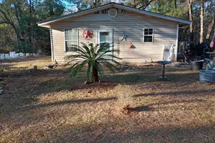 4086 Cedar Ln, Caryville, FL 32427 - Photo 1
