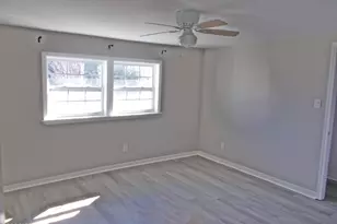 8072 Joseph St, Sneads, FL 32460 - Photo 9