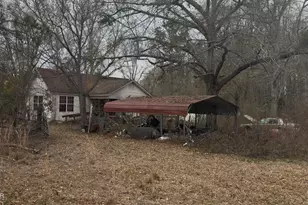 1812 Rosewood Dr, Chipley, FL 32428 - Photo 3