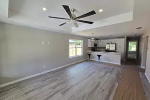 815 E 12th Ct, Panama City, FL 32401 - Photo 3