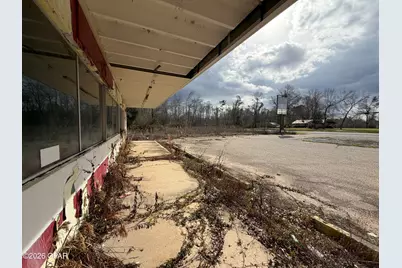 2124 Porter Avenue, Grand Ridge, FL 32442 - Photo 9