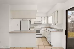 3907 Venetian Cir, Panama City, FL 32405 - Photo 11