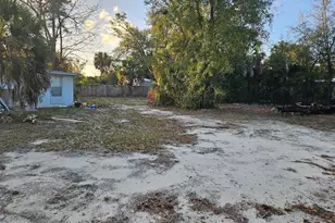 1402 W 12th St, Panama City, FL 32401 - Photo 5